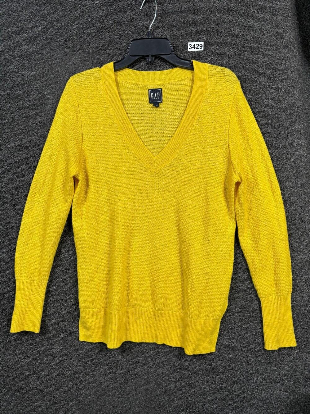 Gap Merino Wool V-Neck Pullover Sweater Womens Size M Yellow Long Sleeve Knit